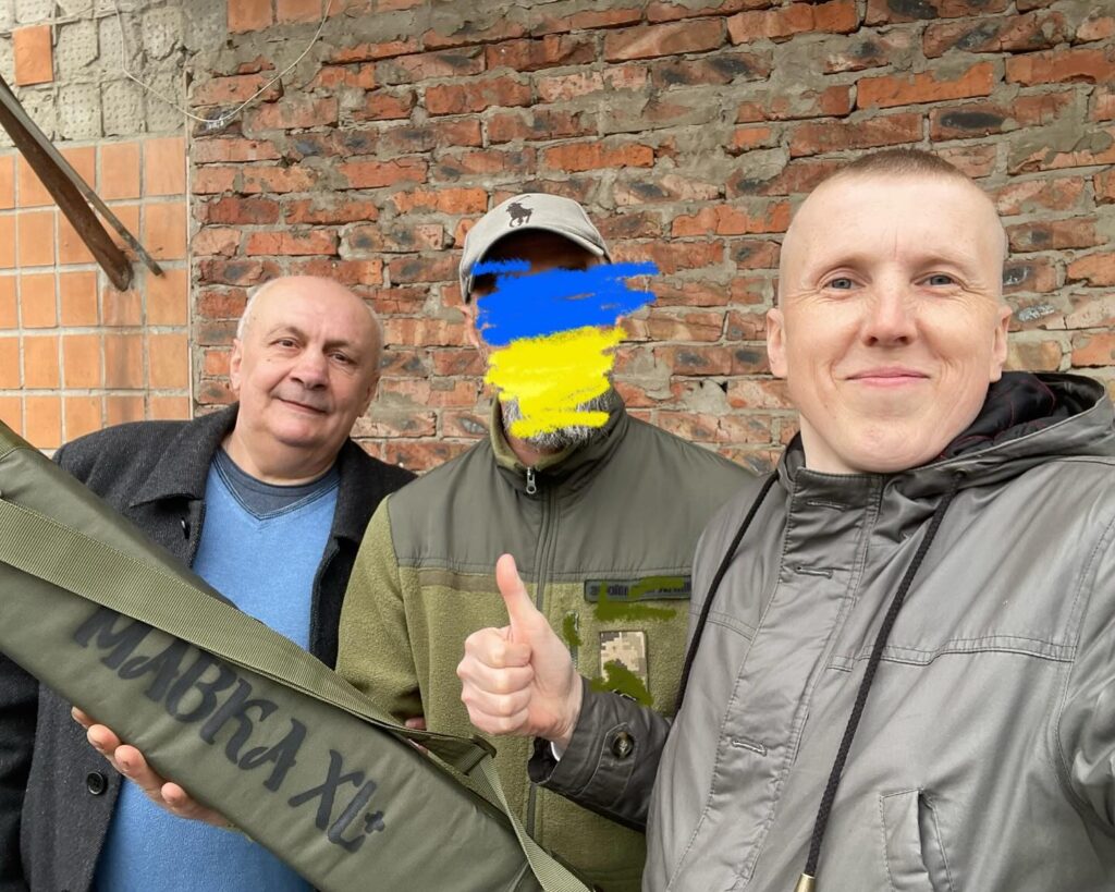 Луцькі волонтери закликають українців активніше «включатися» у війну