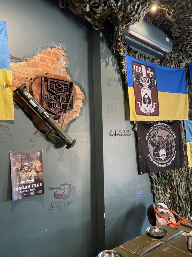 Луцькі волонтери закликають українців активніше «включатися» у війну